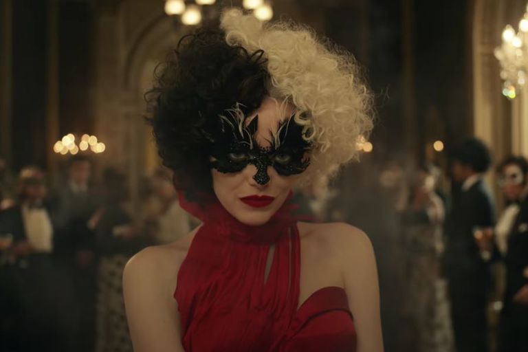 Disney muestra a Emma Stone como Cruella en su primer trailer