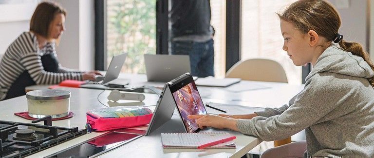 Home office: sofá, cama o cocina. ¿Cuál es el mejor lugar para trabajar desde casa?