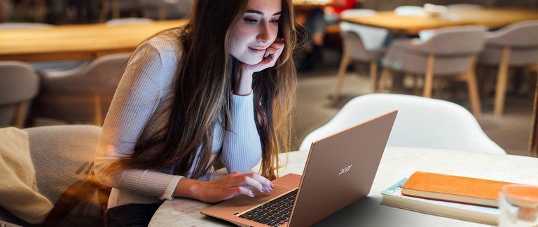 Comprar una laptop para la universidad (y no morir en el intento)