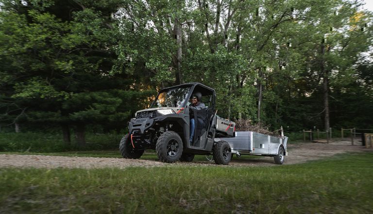 Mulas son las fieles aliadas de finqueros, constructores y empresarios del sector turístico