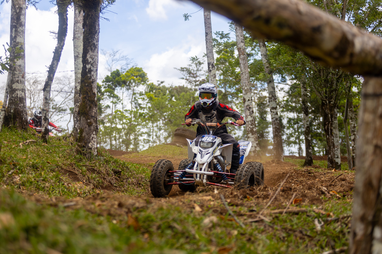 Mario González y Randall Salazar destacan en la primera fecha del Cuadracross y Crosscountry