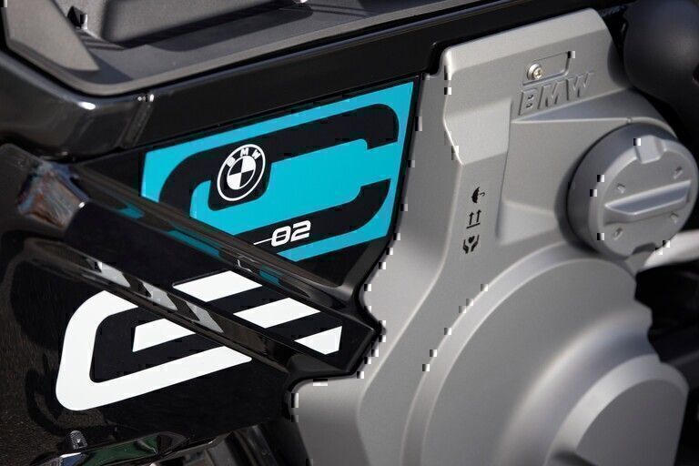 La BMW CE 02 ofrece innovación y diseño futurista para una movilidad eléctrica premium