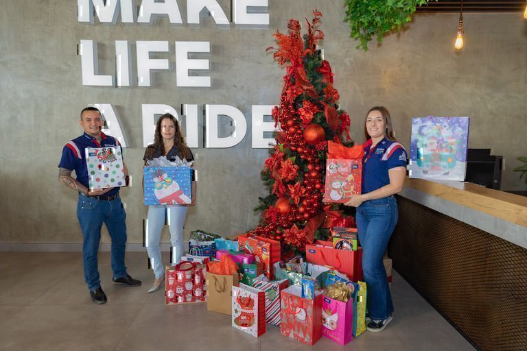 Red Motors une a motociclistas para llevar alegría a 85 niños esta Navidad