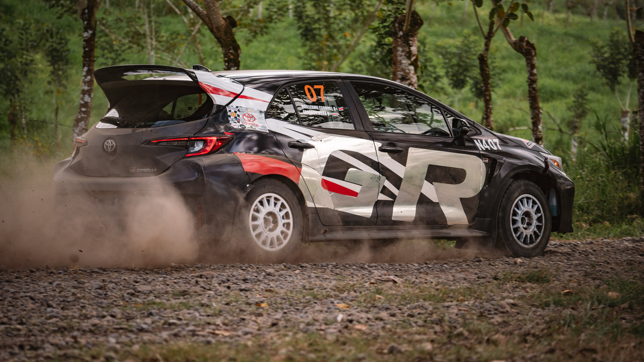 Quesada y Morúa  se imponen en el arranque del Campeonato Nacional de Rally Toyota