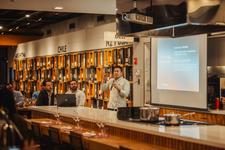 PURA VIDA BAR SHOW LLEGA A SANTA TERESA