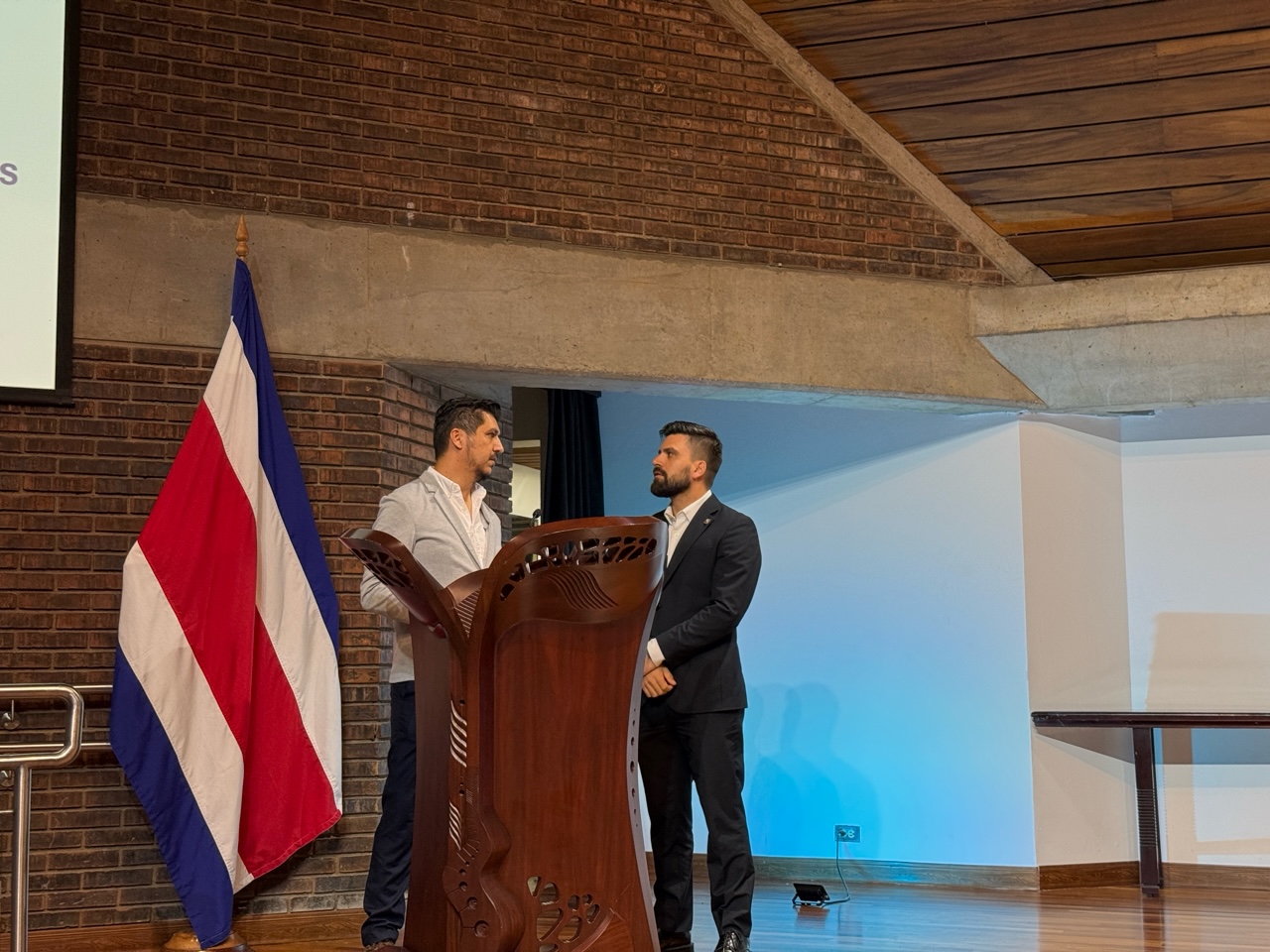 ACITRA destaca accesibilidad e intermodalidad como pilares clave para el éxito del tren eléctrico