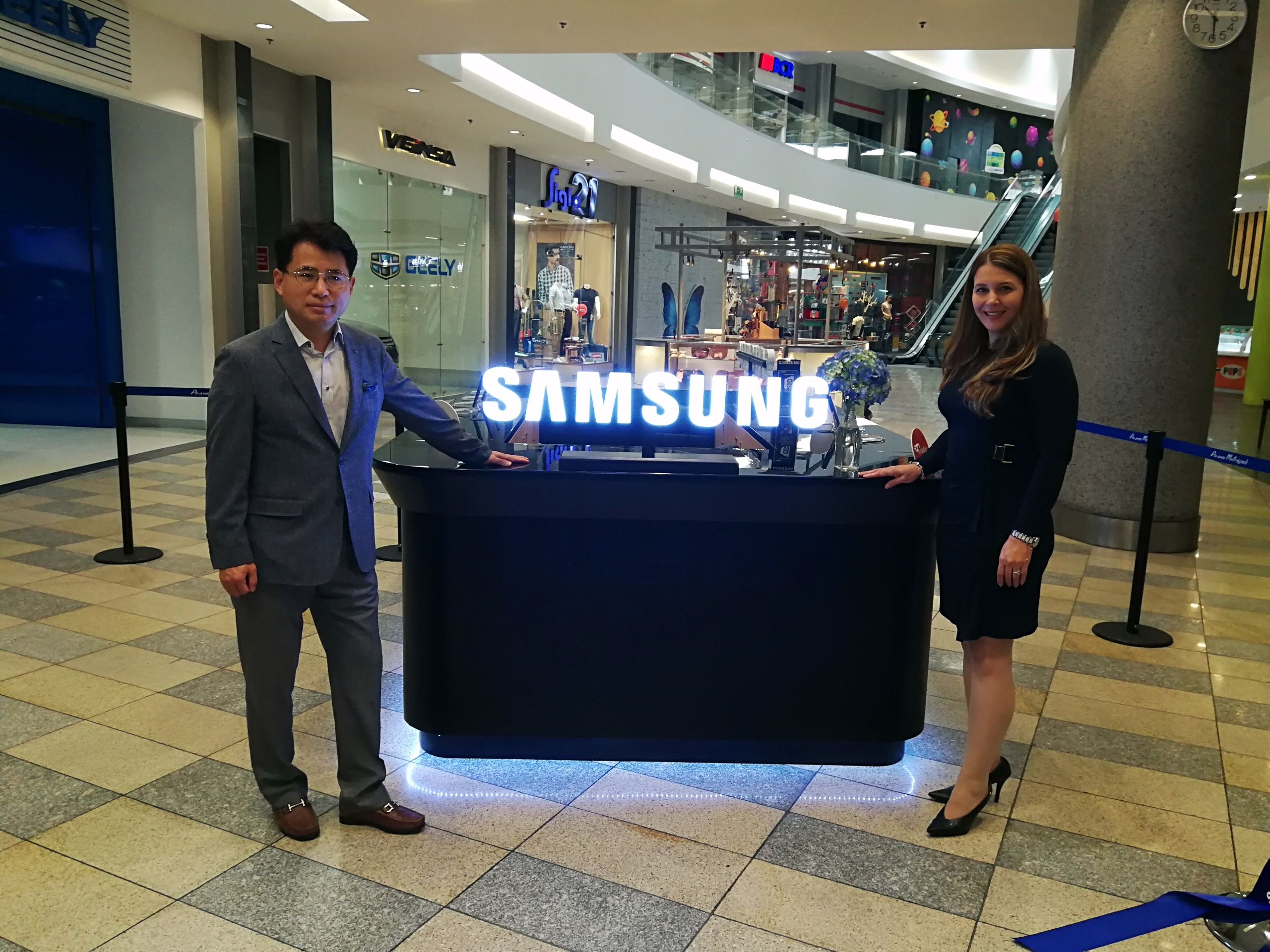 Samsung inaugura kiosko en Mall Paseo Metrópoli