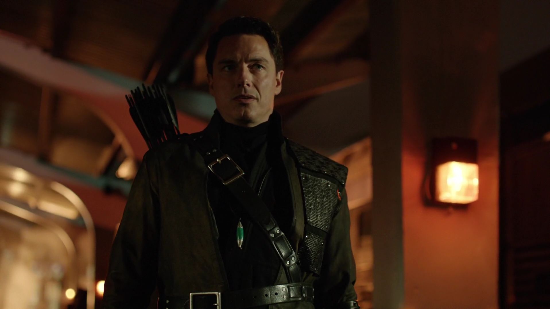 Malcolm Merlyn regresa a Arrow para su quinta temporada