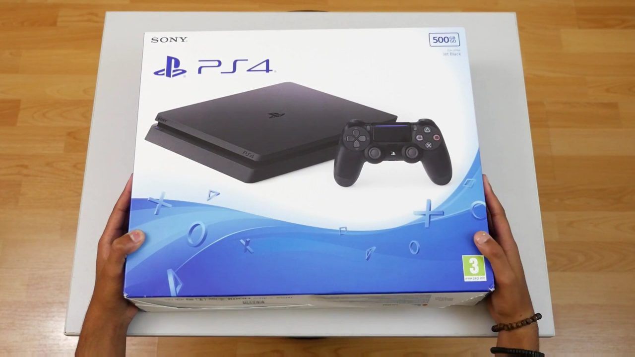 Un unboxing de la nueva PlayStation 4 Slim