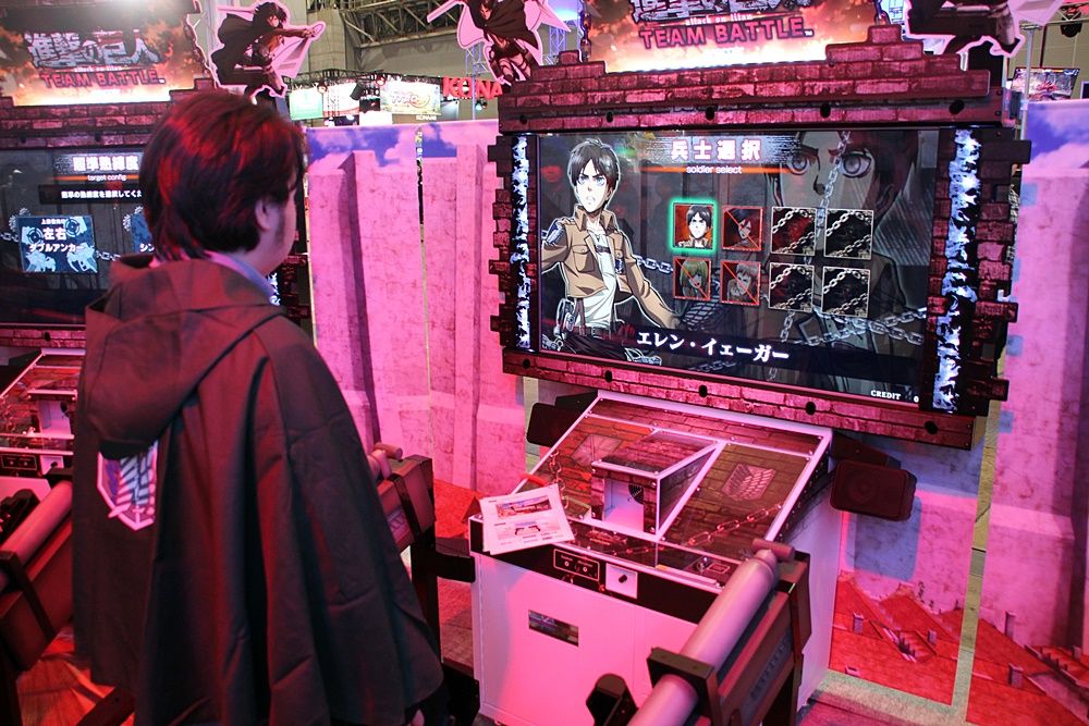 Primer vistazo al nuevo arcade de Shingeki no Kyojin: Team Battle