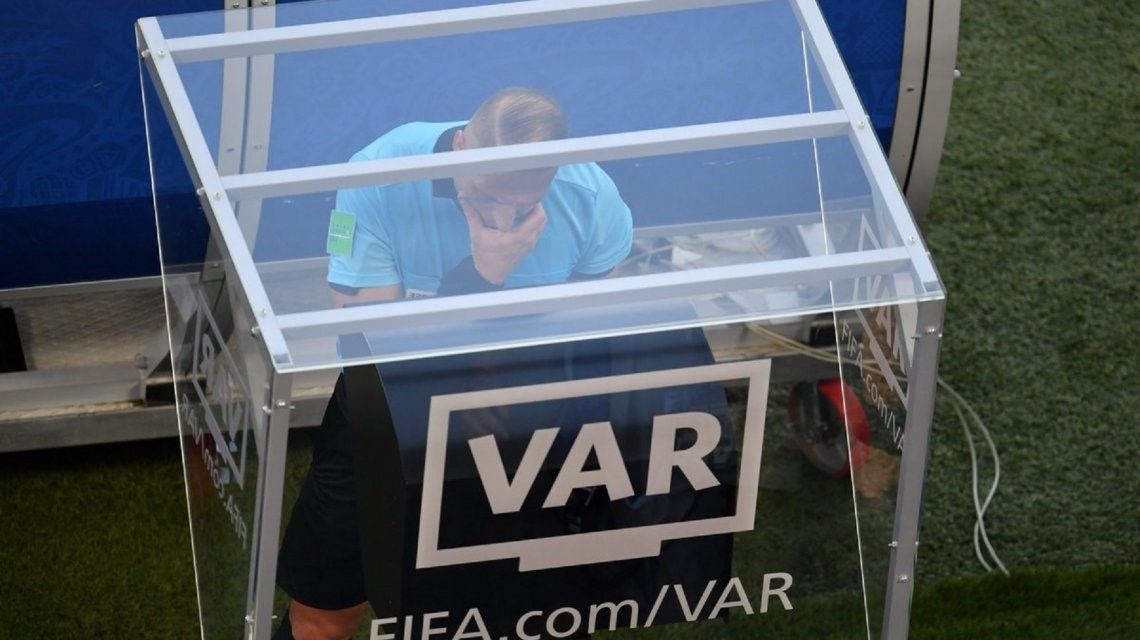 El VAR como nueva herramienta tecnológica en el deporte