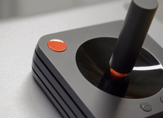 Revelado el control de Ataribox, todo un guiño al retro gaming