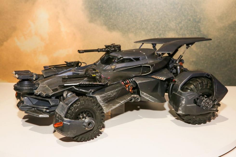 Mira al nuevo Batimóvil de Justice League en estas imágenes