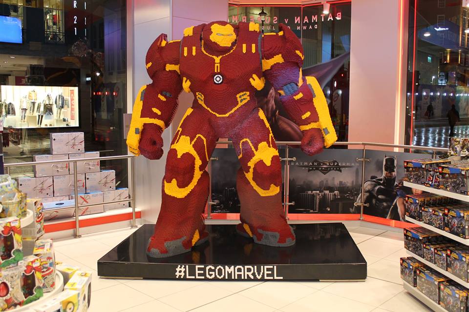 Un Hulkbuster de LEGO hecho con 1 millón de piezas