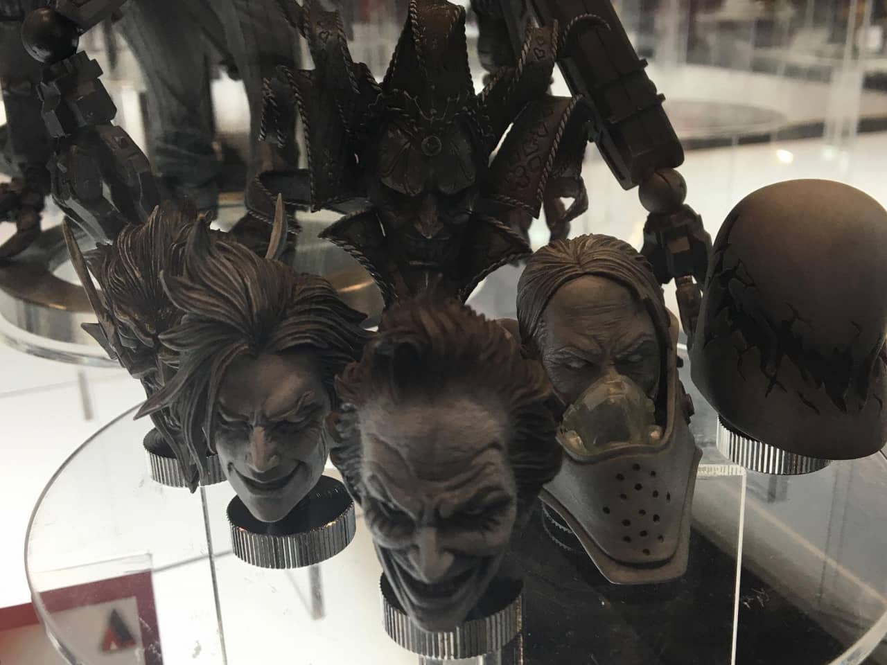 Se presenta una figura del Joker con siete cabezas intercambiables durante la NYCC 2016