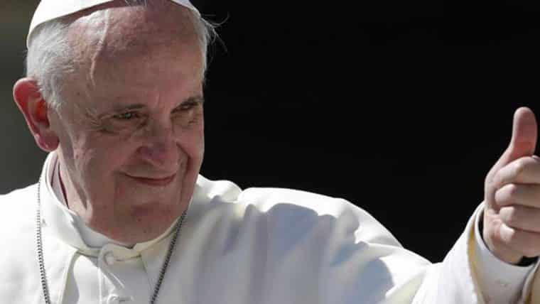 Un YouTuber le regala el juego Undertale al Papa Francisco