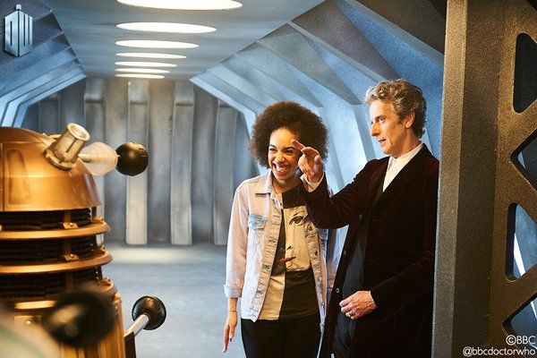 Pearl Mackie será Bill, la nueva companion en Doctor Who