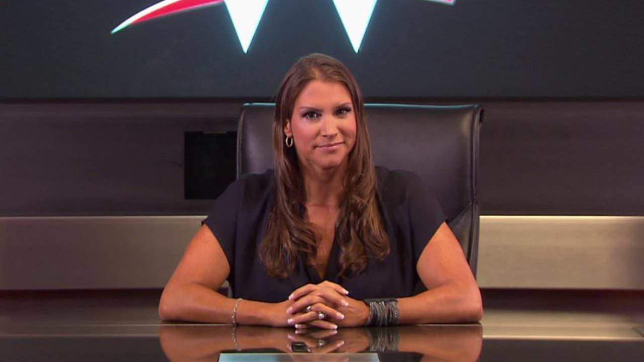[WWE] Stephanie McMahon confirma el regreso de una super estrella