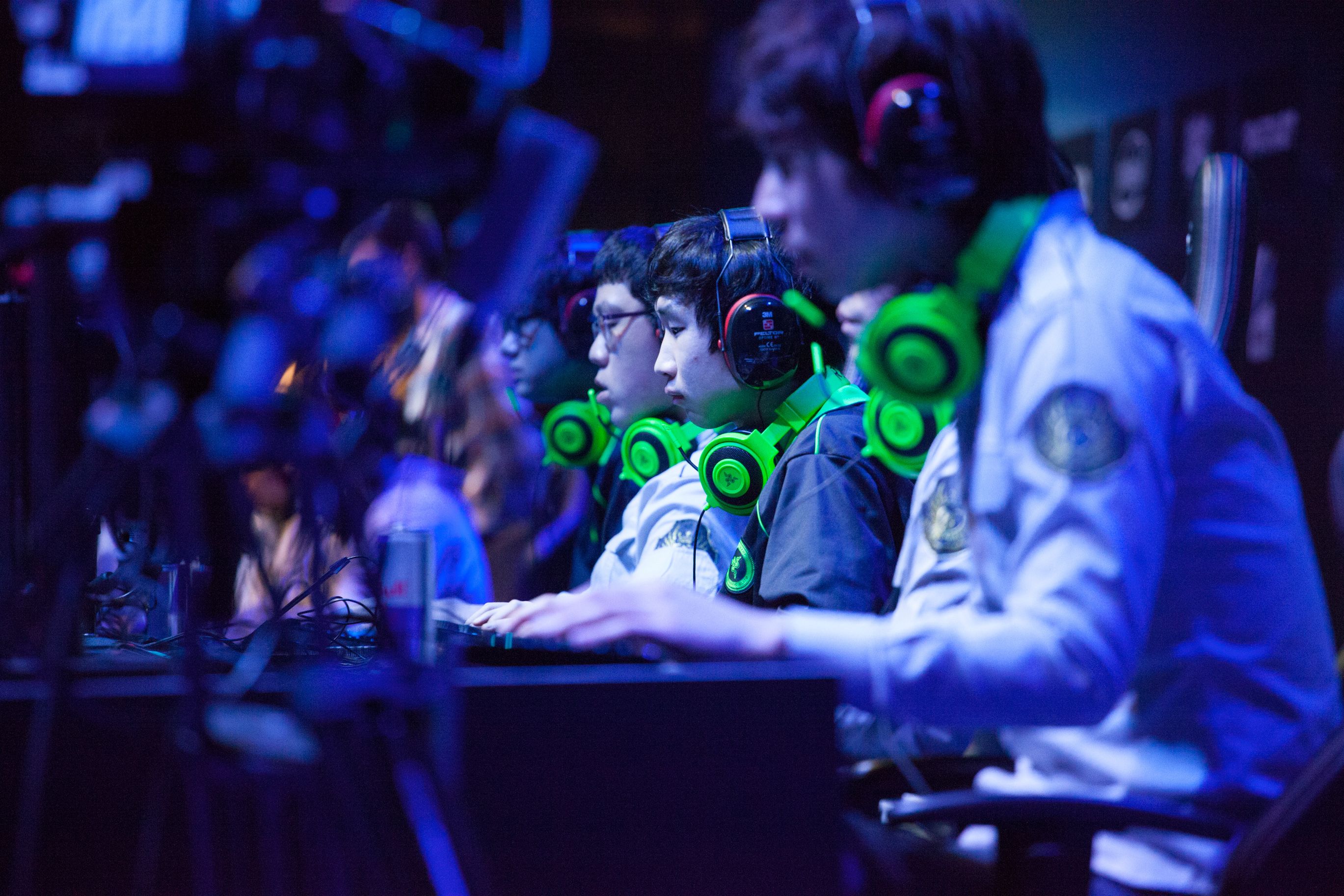 Los eSports ingresaron más de 892 millones de dólares en 2016