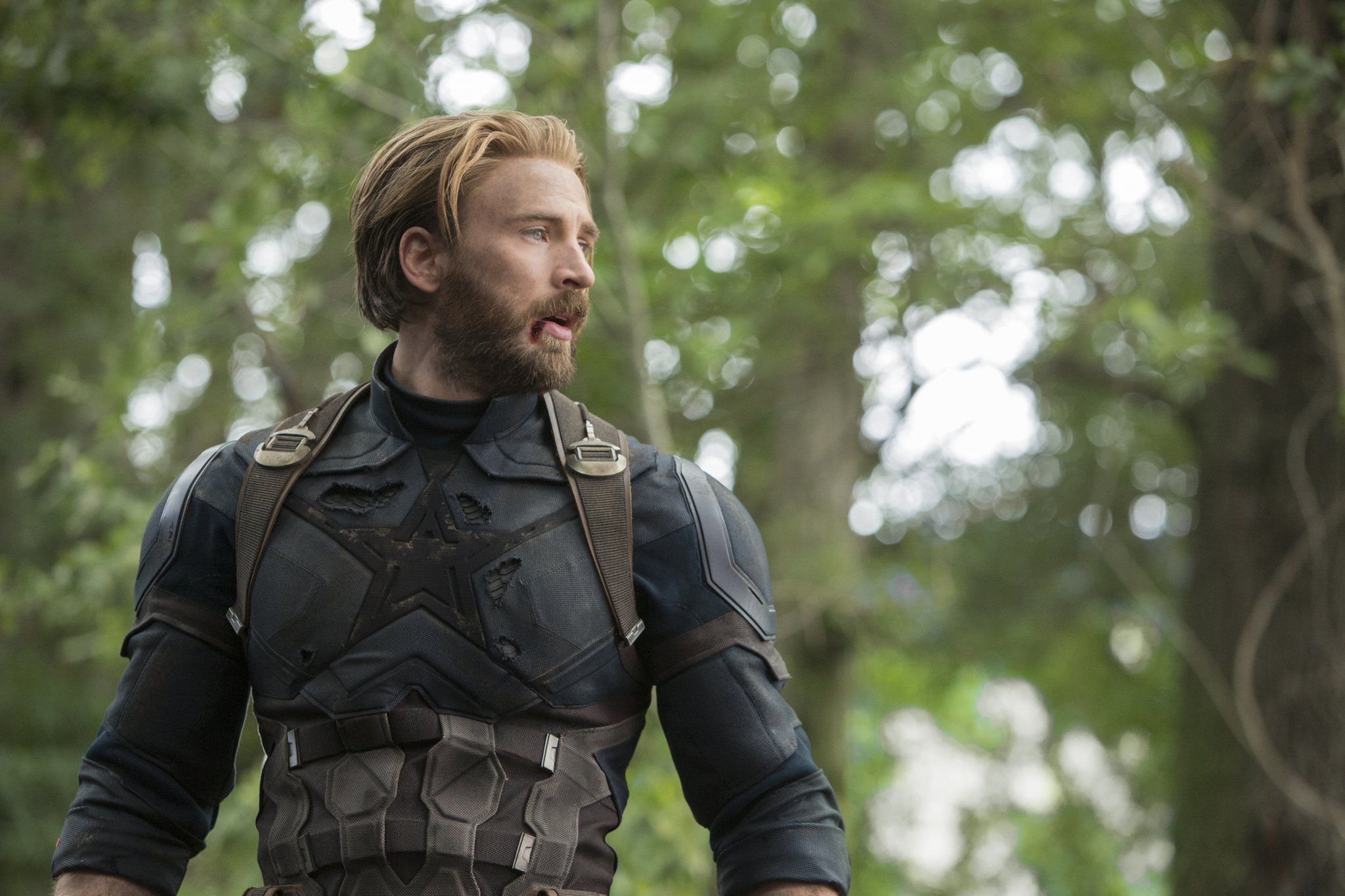 Chris Evans revela el traje de Capitán América en Avengers 4
