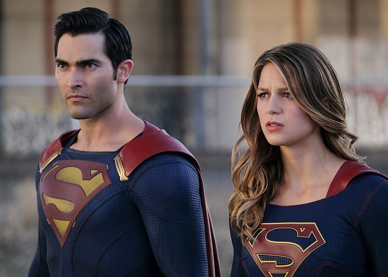 Nuevo clip de Supergirl colaborando con su primo Superman